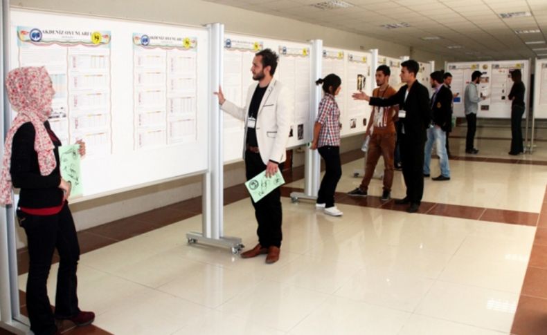 BESYO öğrencileri olimpiyatlarla ilgili poster sergisi açtı