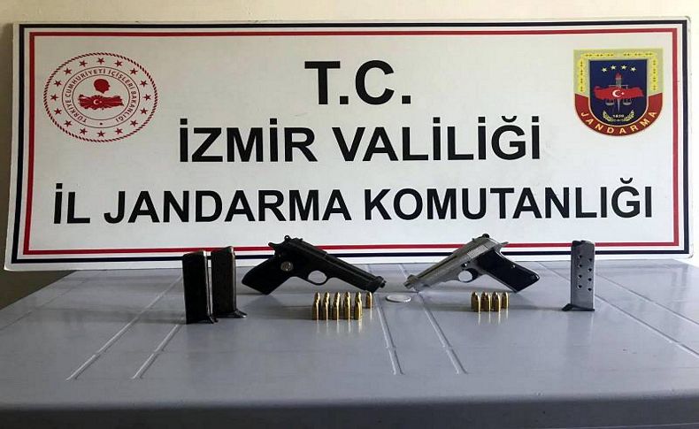 Beydağ'da 2 ruhsatsız tabanca ele geçirildi