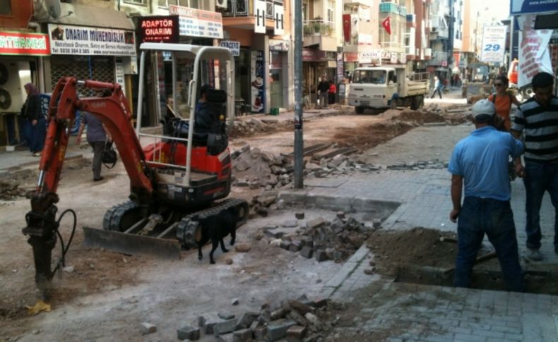 Beydeş: Karşıyaka Belediyesi hizmet yerine zulüm üretiyor