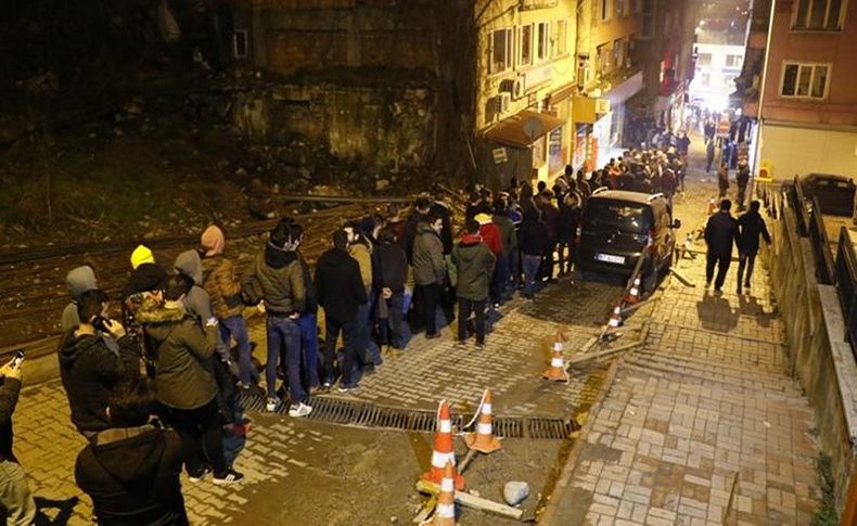 Bin işçi alınacak! Geceden kuyruğa girdiler...