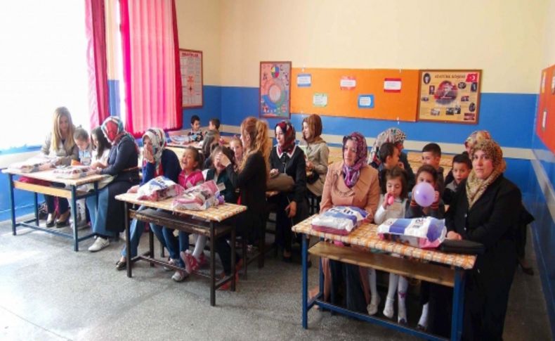 Birinci sınıflar için ilk ders zili çaldı