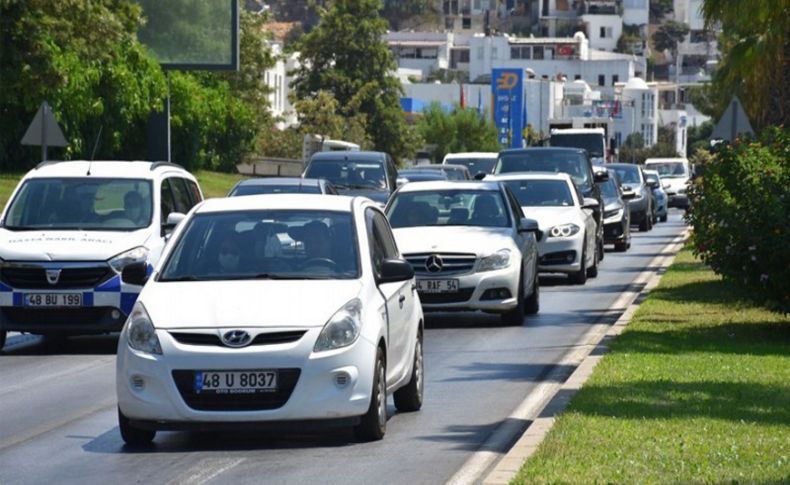 Bodrum'a son 3 günde 300 bine yakın araç giriş yaptı