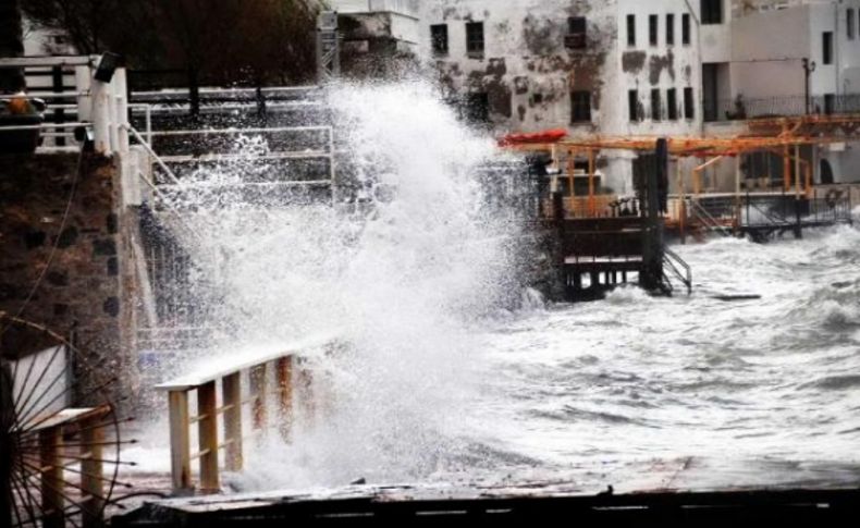 Bodrum'da soğuk gitti, fırtına geldi