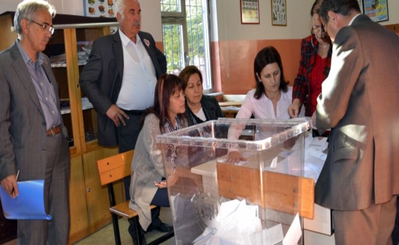 Bolu'da CHP'nin temayül yoklamasında Özcan Mısırlıoğlu çıktı