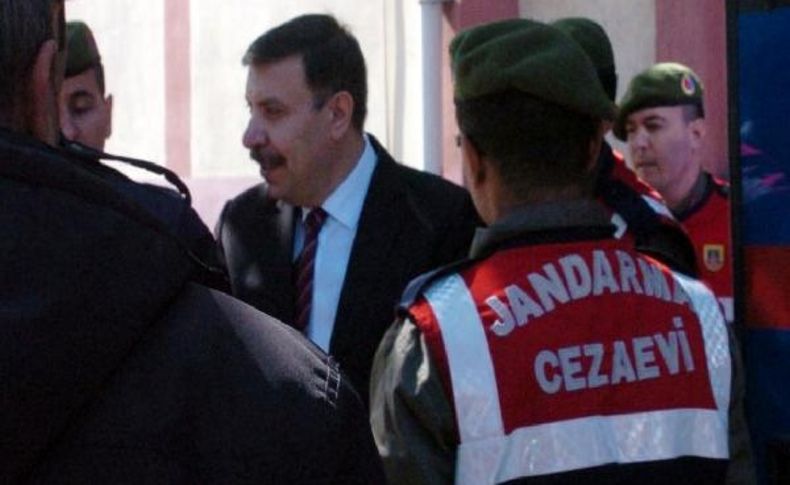 Bolu'da Rüşvetten Yargilanan Başkan Danişmani Tahliye Edildi