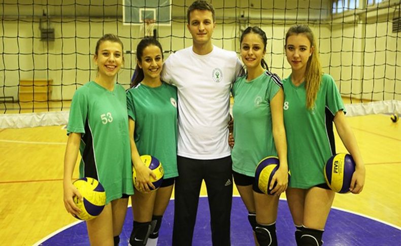 Bornovalı voleybolcuların akademi başarısı