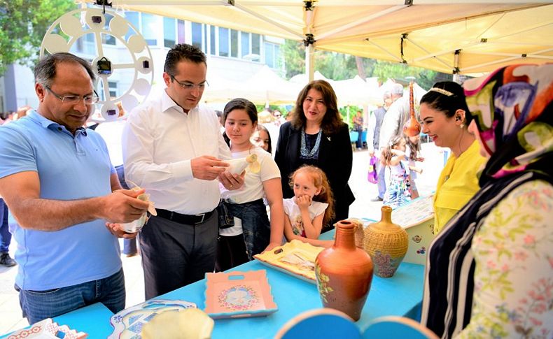 Bornova Belediyesi kursiyerlerinin sergi heyecanı