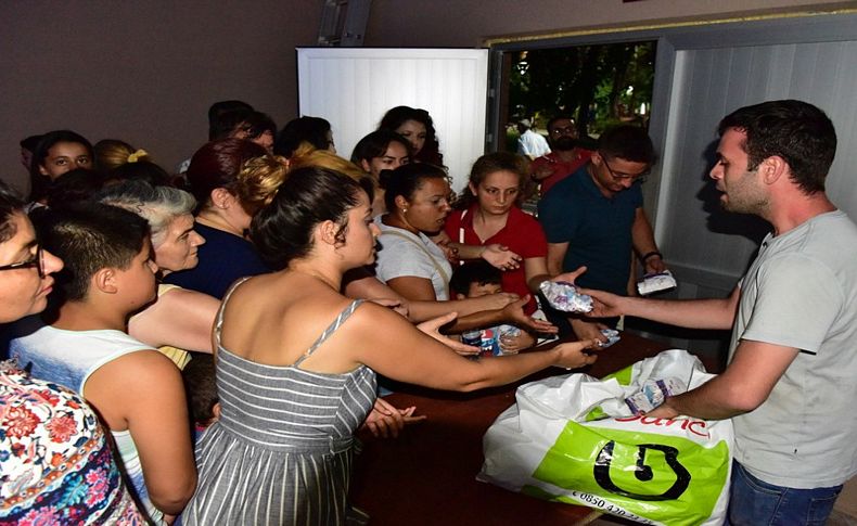 Bornova’da açıkhavada sinema keyfi