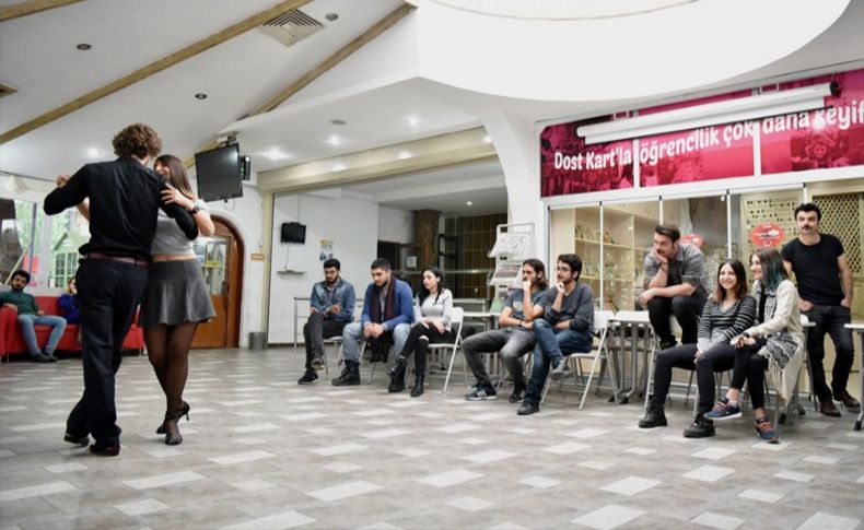 Bornova'da dans zamanı