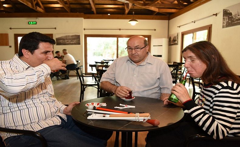 Bornova’da görme engellilere özel mönü