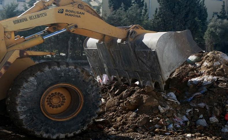 Bornova'da kaçak moloz dökümüne suçüstü