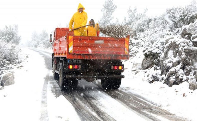 Bornova’da kar alarmı