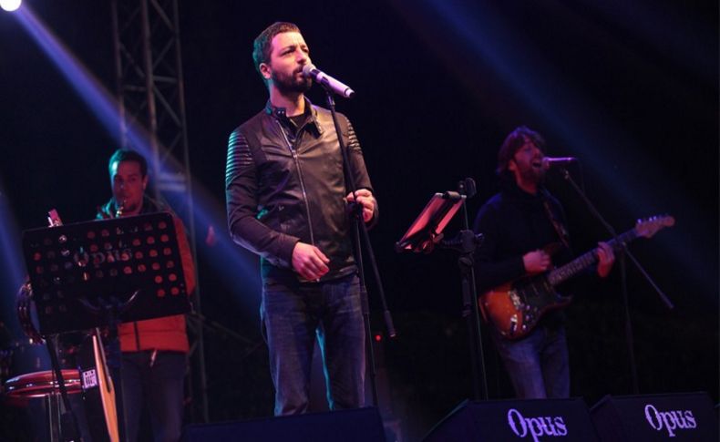 Bornova'da önce fener alayı sonra konser