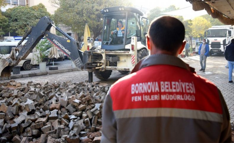 Bornova’da yol hamlesi sürüyor