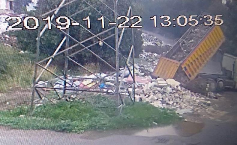 Bornova kaçak moloz dökenlere acımadı!