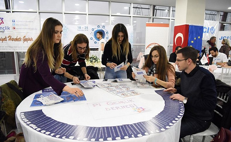 Bornova STK Fuarı uluslararası katılımla gerçekleştirildi