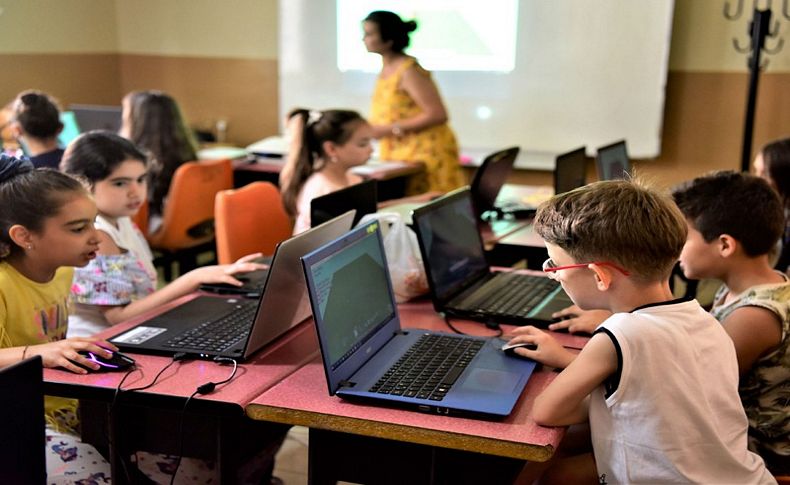 Bornovalı çocuklara tatilde eğlenceli kurslar