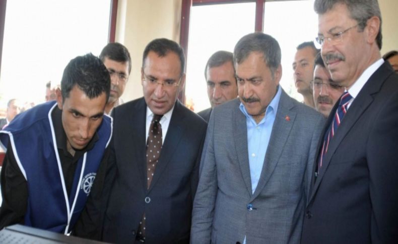 Bozdağ: 'Su akar Türk bakar' sözü artık 'Su akar Türk yapar' olarak değişti