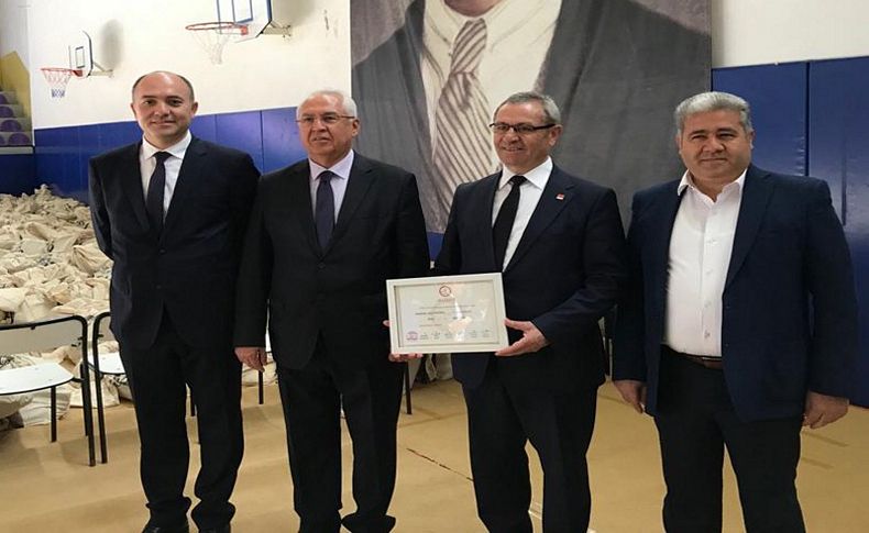 Bu dörtlü başardı... Selvitopu mazbatasını aldı