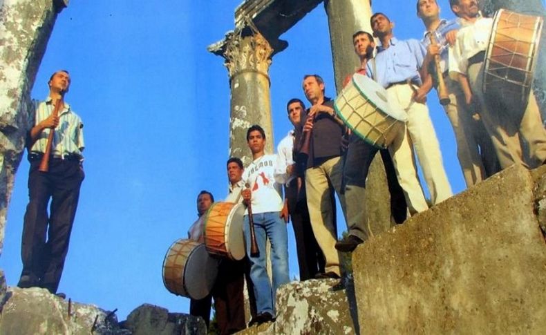 Bu köyün üniversitelisi bile zurnacı