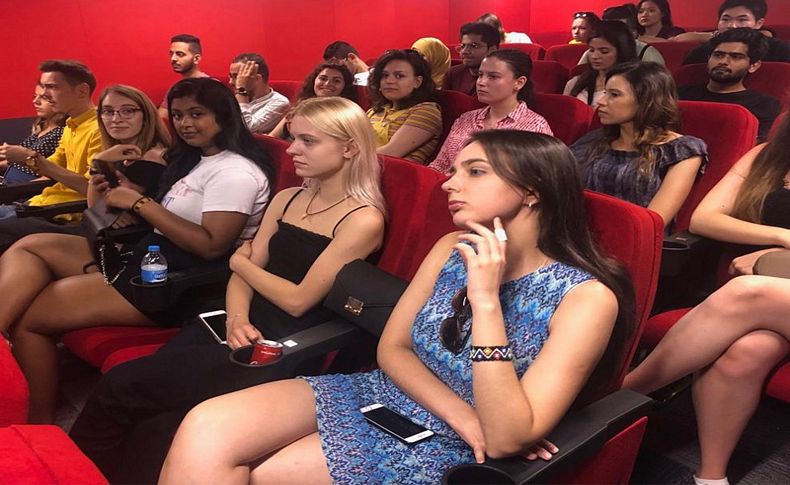 Buca’da 17 ülkeden kadın zirvesi