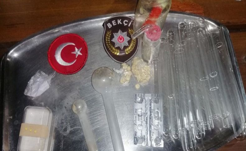 Buca'da uyuşturucu operasyonu: 5 tutuklama