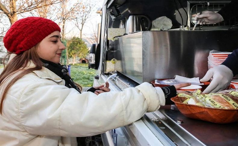 Buca'nın öğrencilerine anne çorbası!