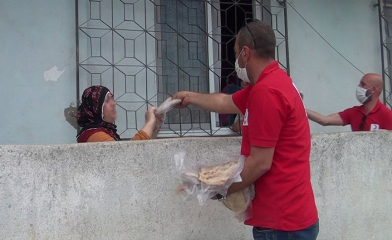 Bucalıların iftar pidesi Kızılay'dan