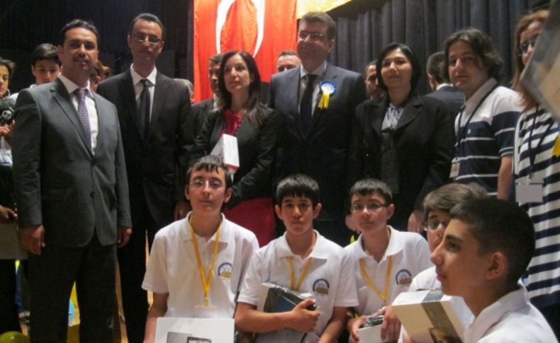 Burç Okulları, TÜBİTAK yarışmasında 2 Türkiye birinciliği kazandı