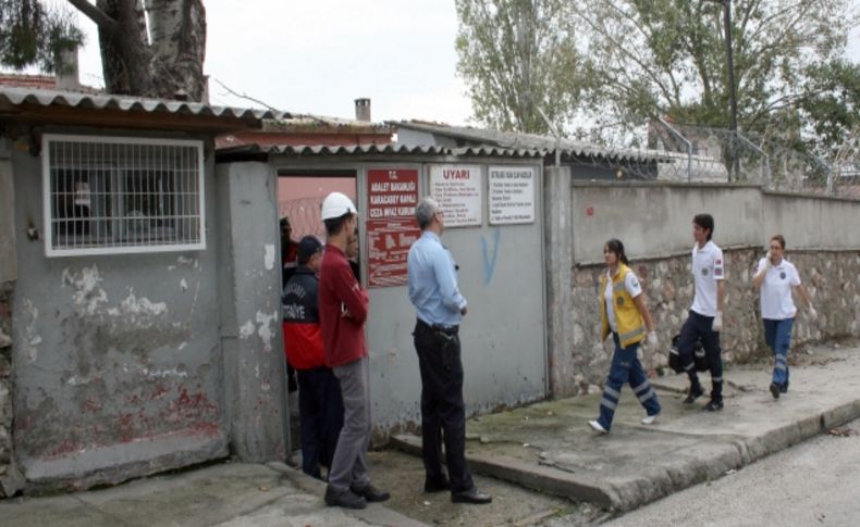 Bursa Karacabey'de 'cezaevinde isyan' tatbikatı yapıldı