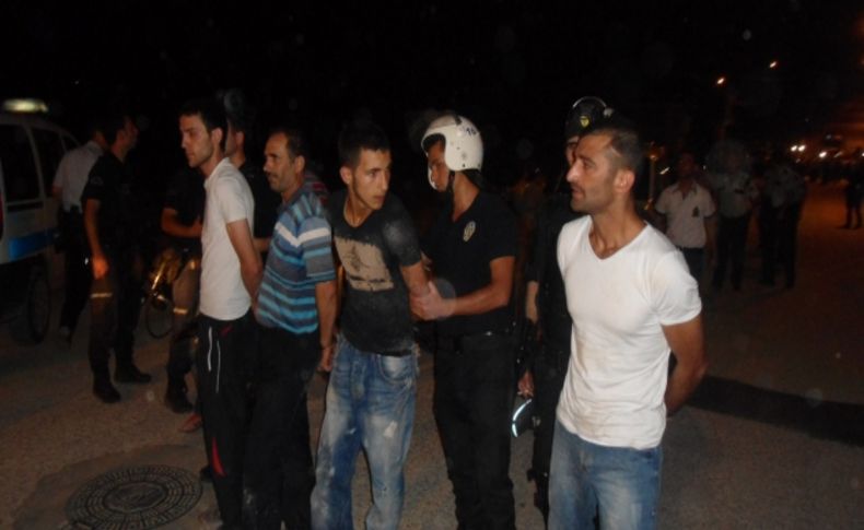 Bursa'da 'at pisliği' meselesinden çıkan olaylarda 21 kişi gözaltına alındı