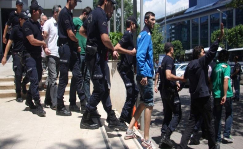 Bursa'daki eylemlerde kamu malına zarar veren 52 kişi adliyeye sevk edildi
