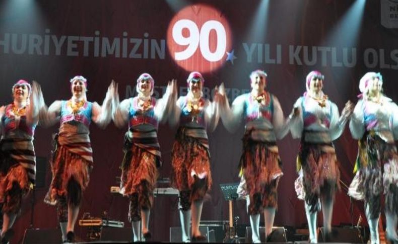 Bursalilar Cumhuriyet Için Yürüdü (Ek Fotoğraf)