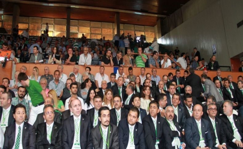 Bursaspor, şampiyon başkanın ardından yeni başkanını seçiyor
