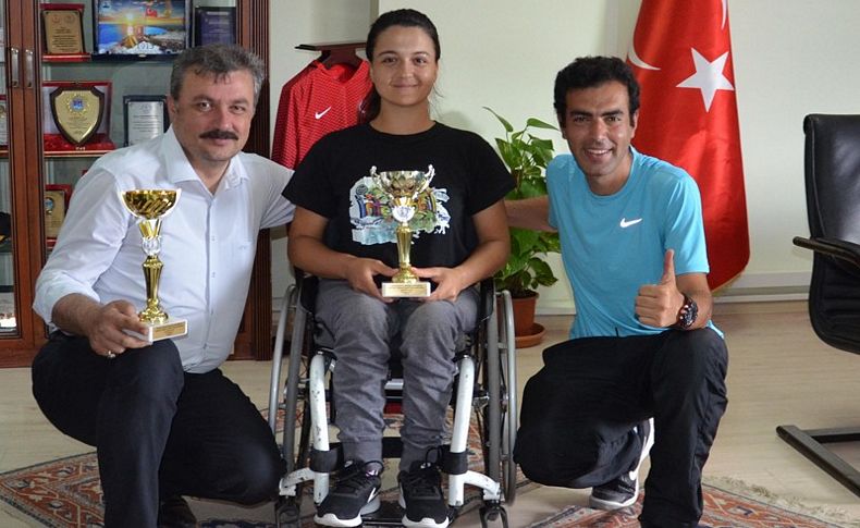 Büşra 10. kez şampiyon