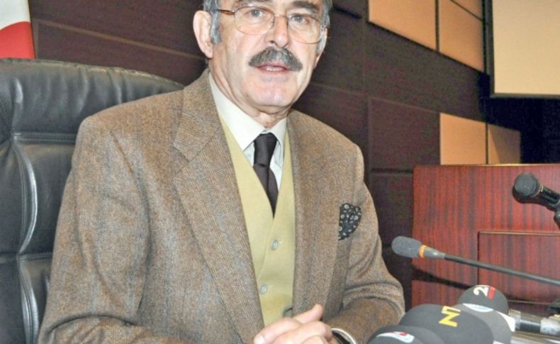 Büyükerşen: Stadyumun yerini bize bırakın, kent meydanı yapalım