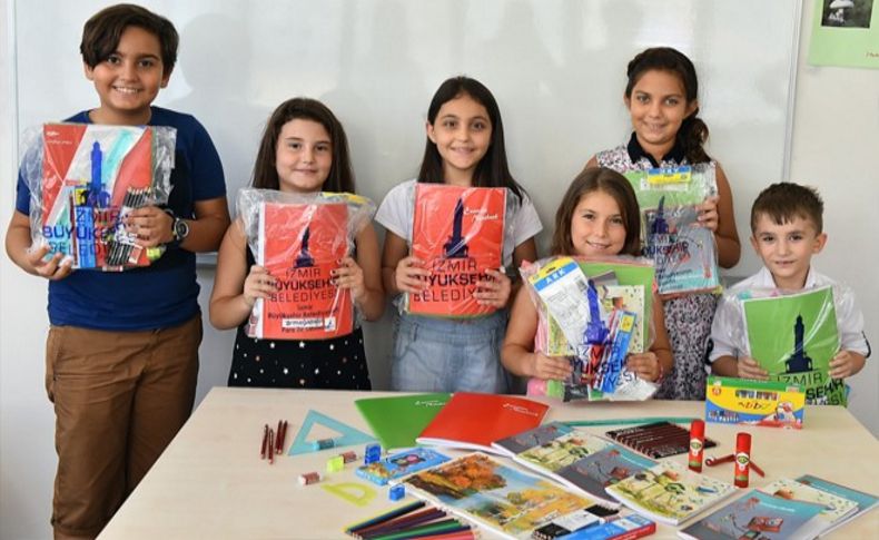Büyükşehirden 50 bin öğrenciye hediye