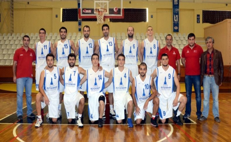 Büyükşehir’in erkekleri namağlup