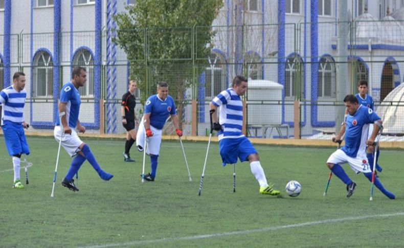 Büyükşehirli futbolcuların müthiş başarısı