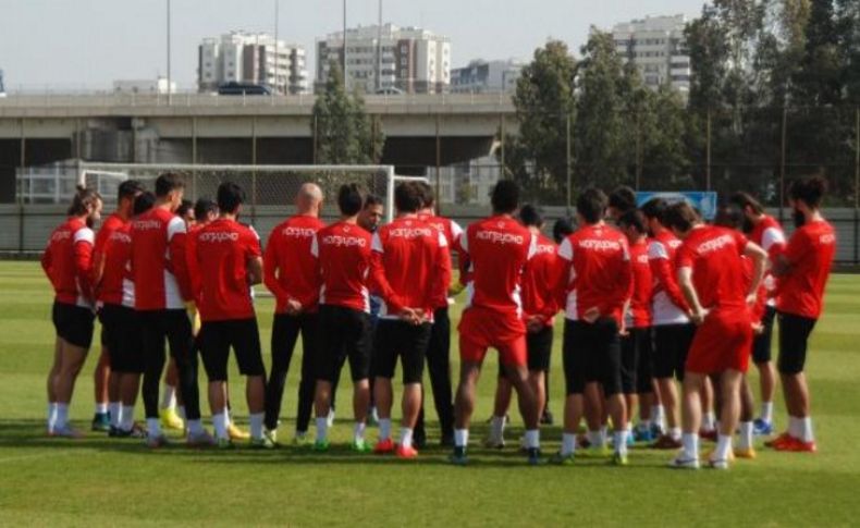 Karşıyaka'da o oyuncu sakat sakat oynayacak