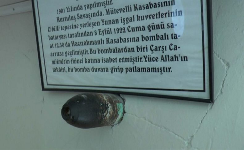 Cami duvarında 94 yıllık top mermisi