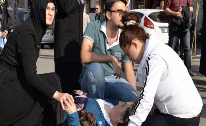 Çarpışan iki otomobil ters döndü: 1 yaralı