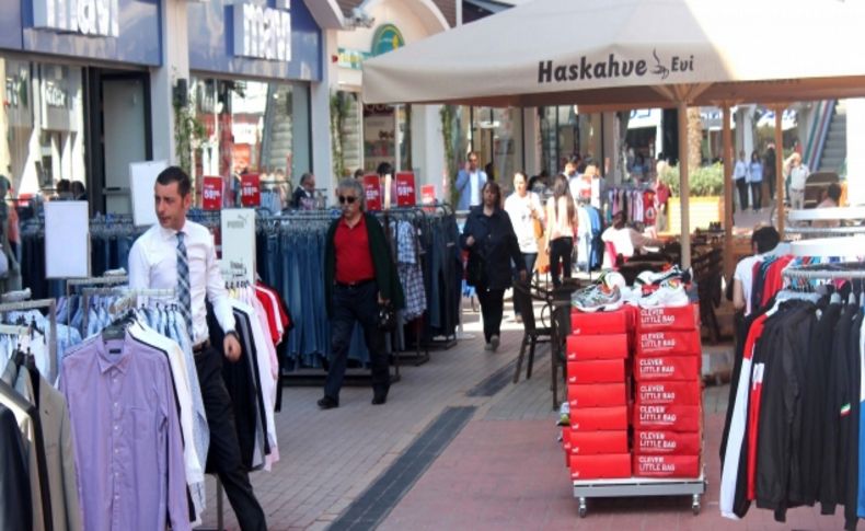 Çarşamba Pazarı’ndaki indirimler, alışveriş severleri şaşırtacak