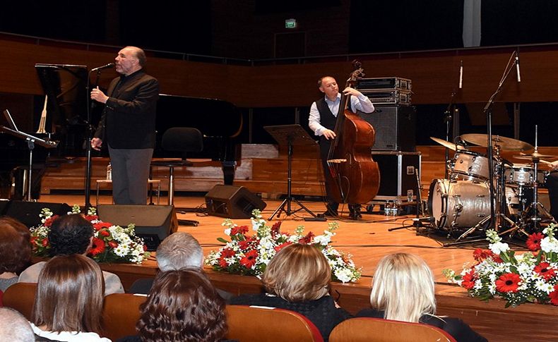 Caz konserinin geliri eğitime burs oldu