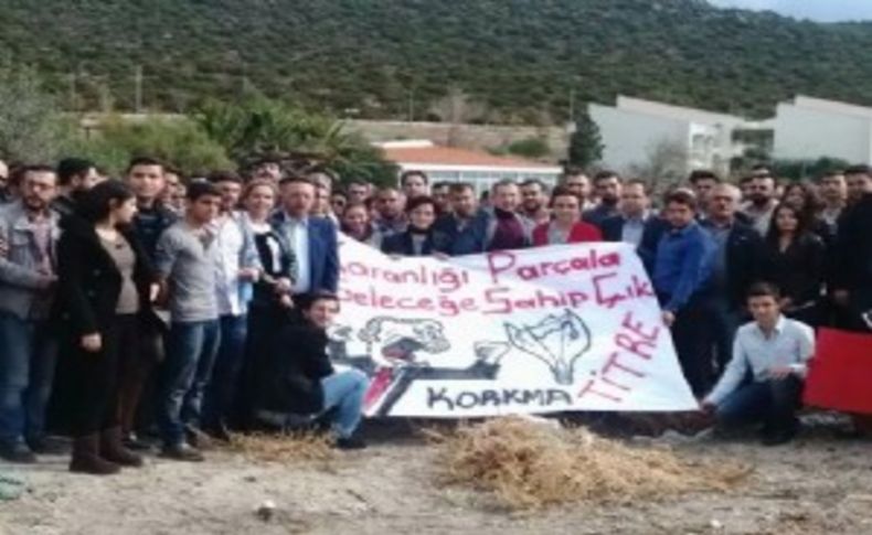 CHP'li Gençlerden Urla'da “Ensar” protestosu