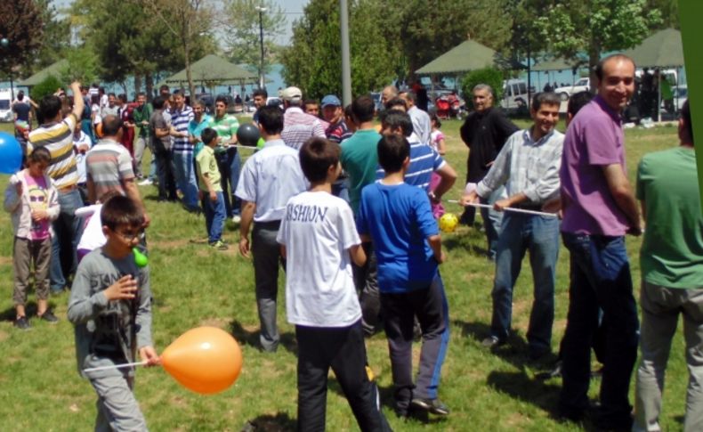 ÇEKÜDER üyeleri bahar şenliğinde stres attı