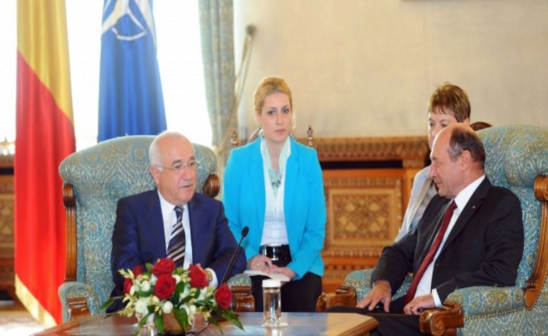 Cemil Çiçek, Romanya Cumhurbaşkanı Traian Basescu ile görüştü
