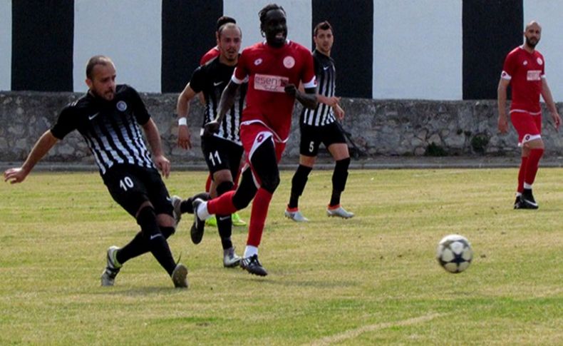 Çeşme Belediyespor'un, Play Off hedefi sürüyor