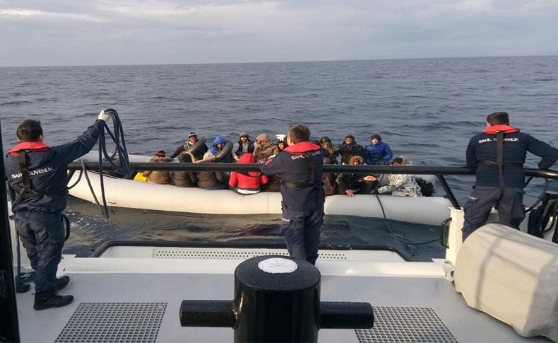 İzmir'de 71 kaçak göçmen yakalandı