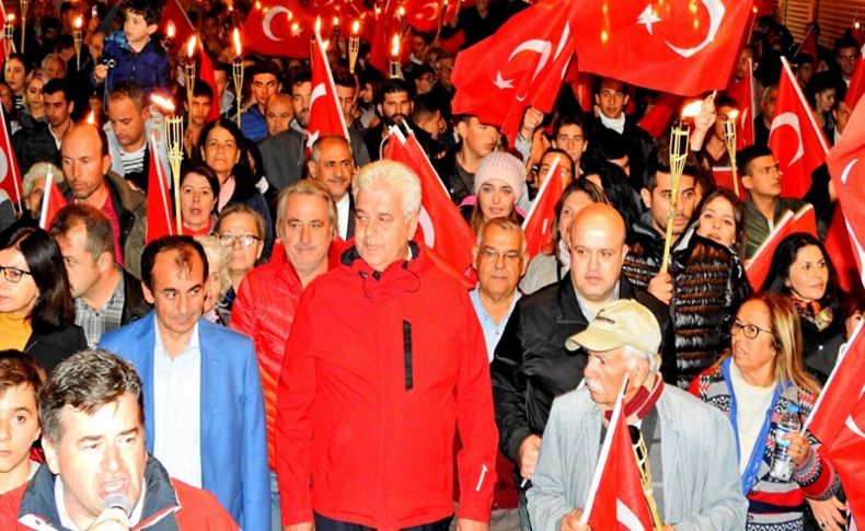 Çeşme'de Cumhuriyet seli